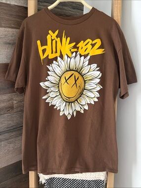 🆕 Blink-182 Sunflower Band Tee